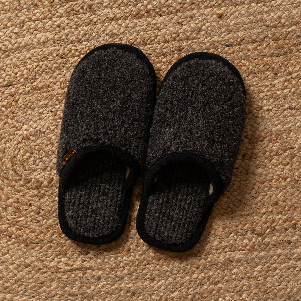 MENIQUE 100% Merino Wool Mens Fluffy Slippers