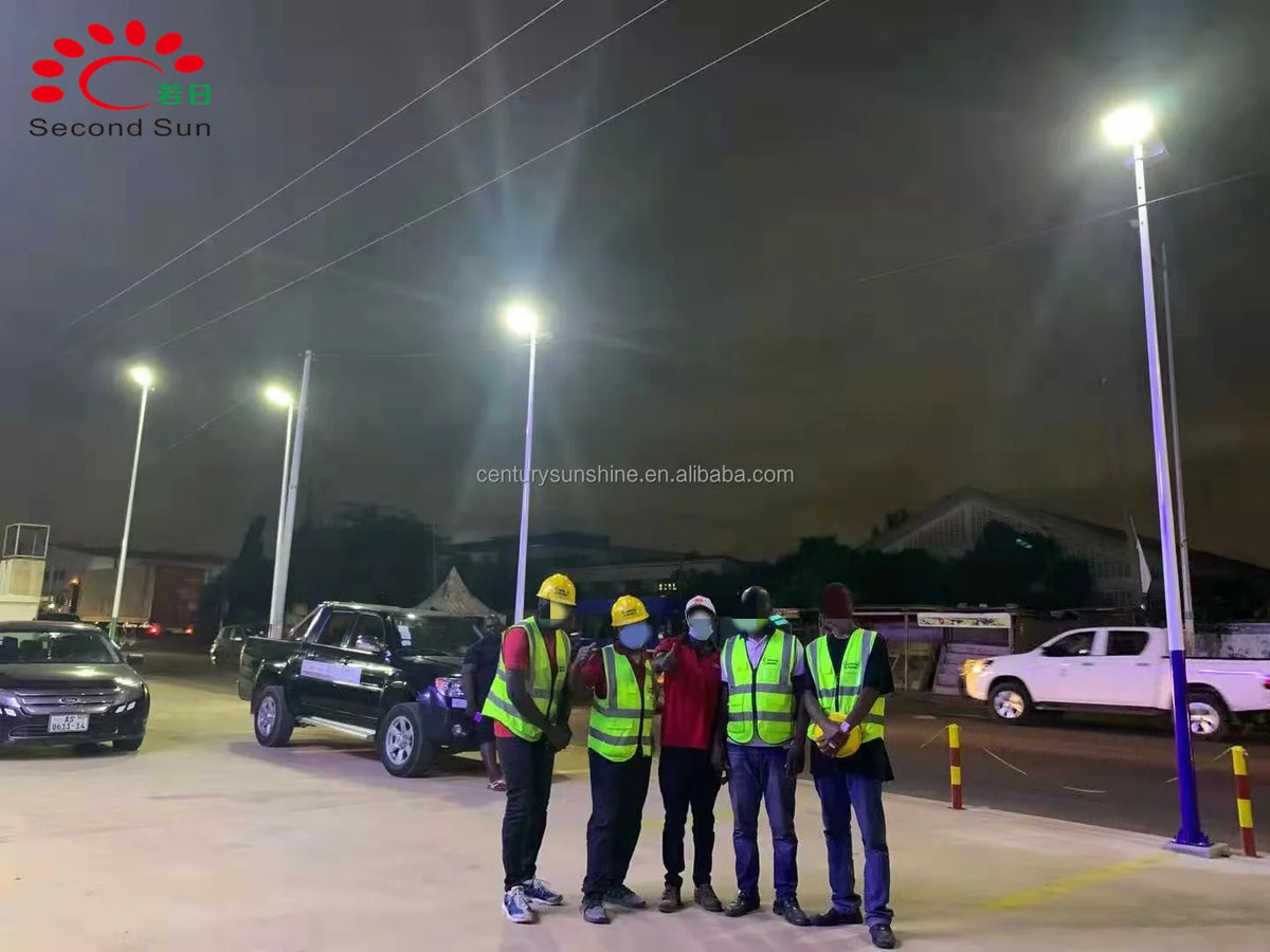 Excellent Quality 10000 Lumen Solar Street Light Factory Selling First-Hand 40-100W Adjustable Angle Intelligent