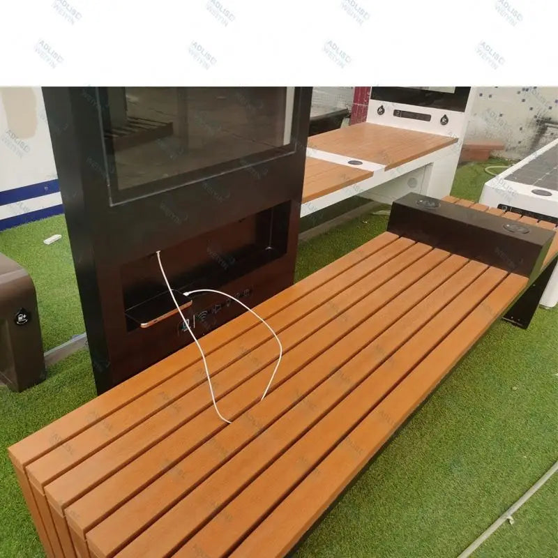 Modern Novel Design Factory Price Picnic Solar Charging Bench