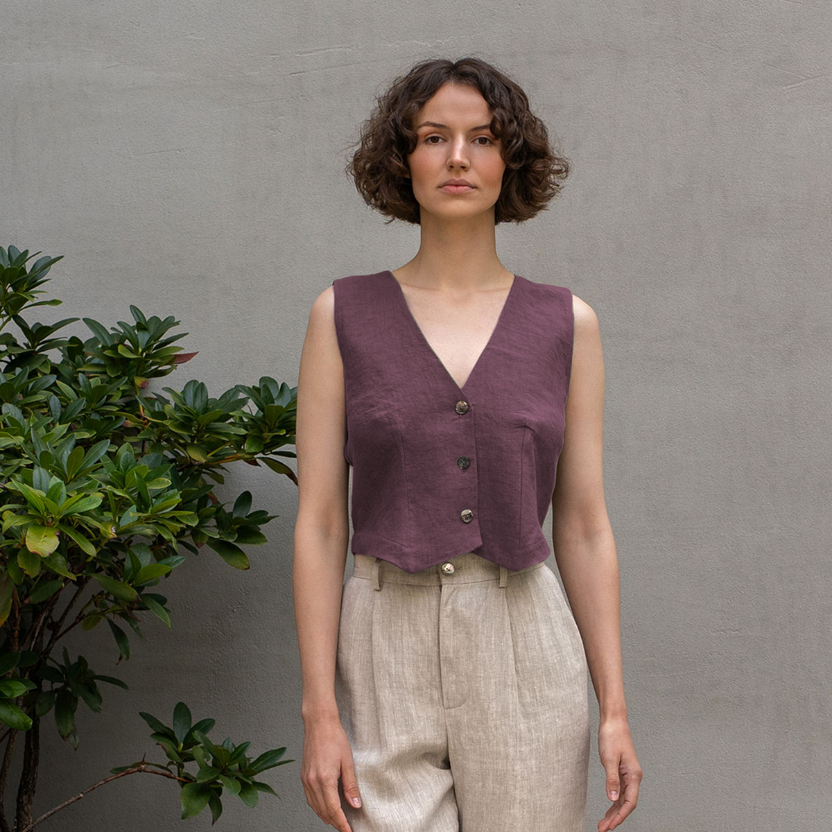 MENIQUE 100% Linen Vest Ava