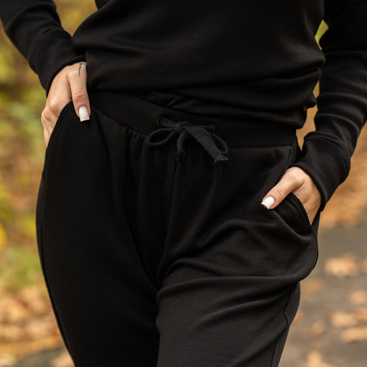 MENIQUE 100% Merino Wool Womens Zip Neck Top & Sweatpants 2-Piece Black