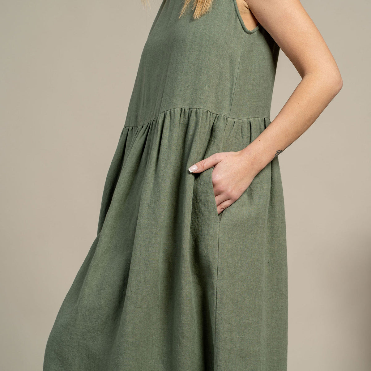 MENIQUE 100% Linen Smock Dress Maya Stone Green