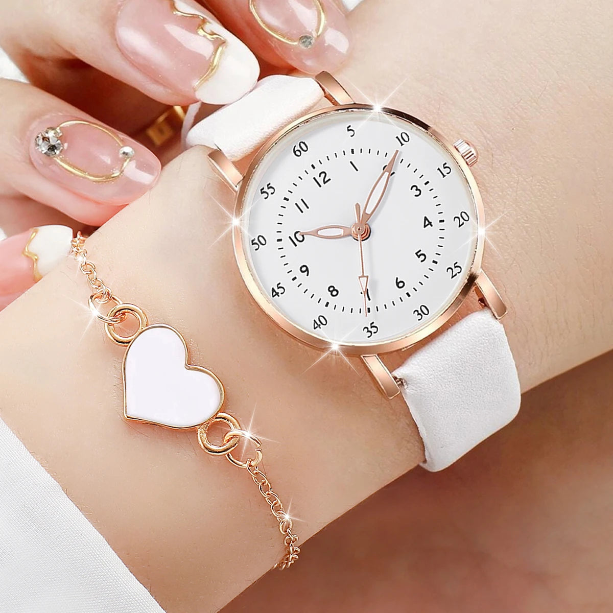 4PCS/Set Women Watch Heart Jewelry Set Fashion Small Arabic Dial Female Leather Band Wristwatches（Without Box）