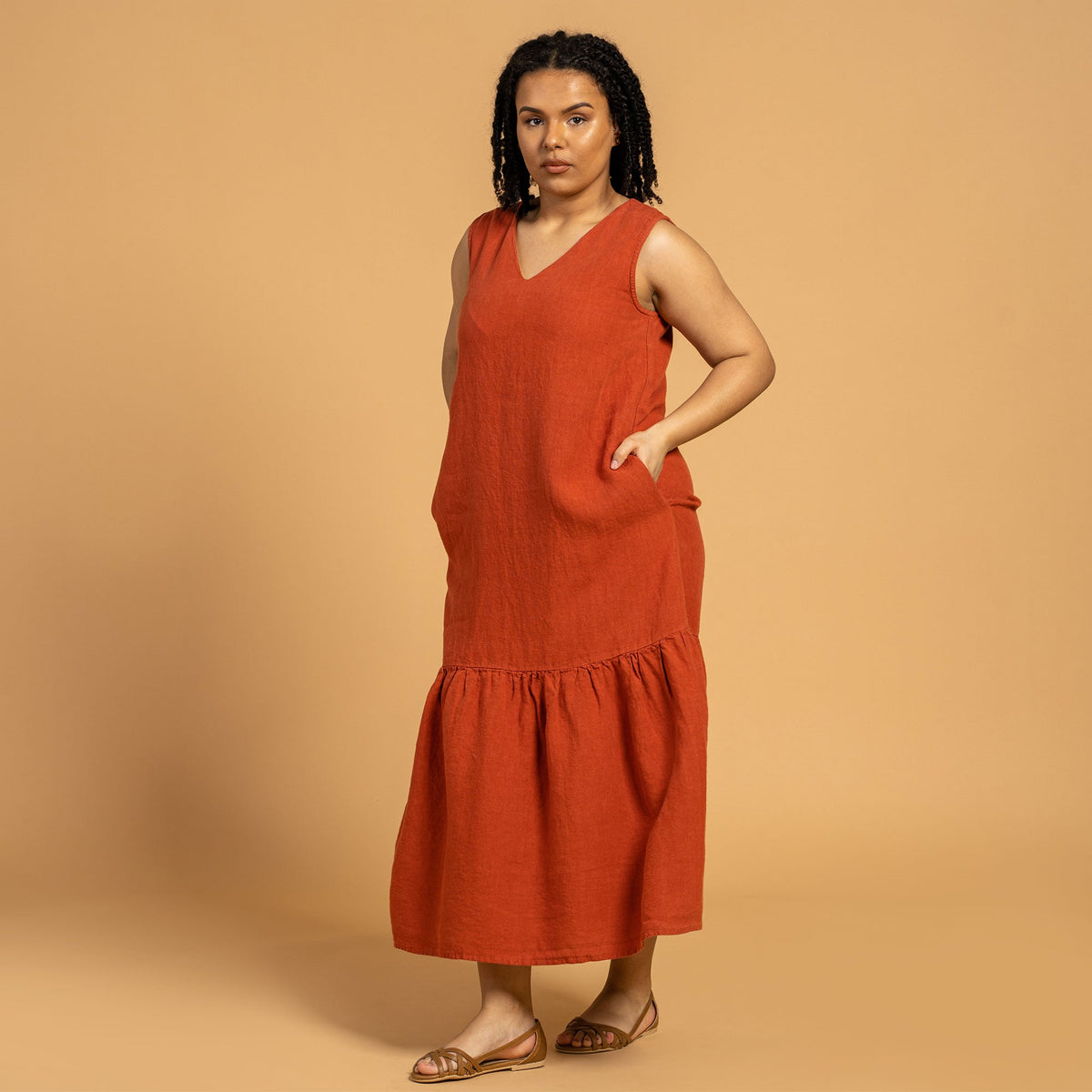 MENIQUE Maxi Dress Aurora Cinnamon Red