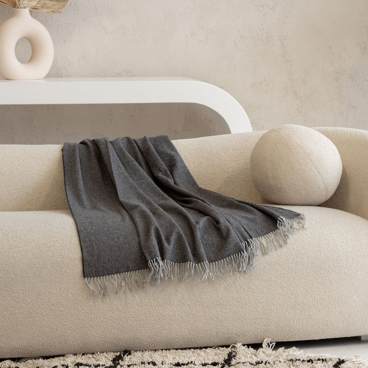 MENIQUE Cashmere & Merino Wool Blanket Tallinn