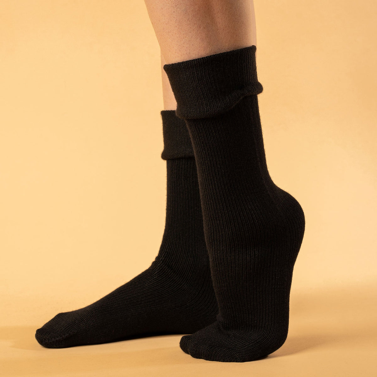 MENIQUE 2Pcs 100% Merino Wool Womens Socks