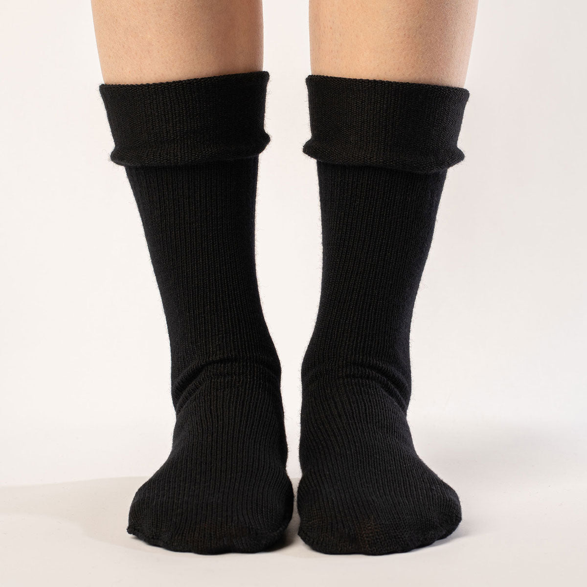 MENIQUE 100% Merino Wool Womens Knit Socks Merino Black