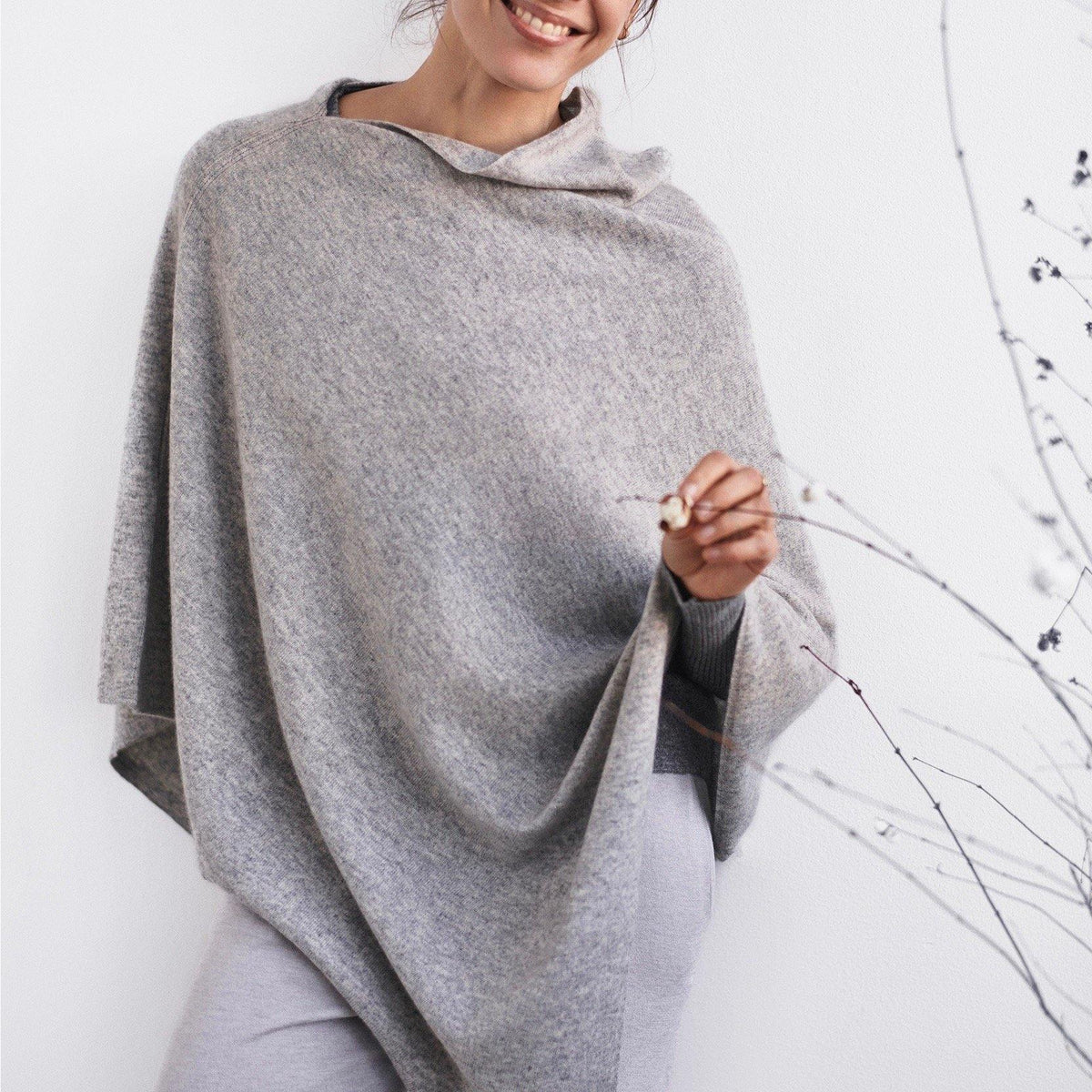 CARE BY ME 100% Cashmere Womens Lena Poncho