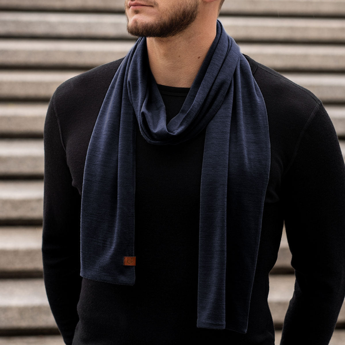 MENIQUE Scarf Dark Blue